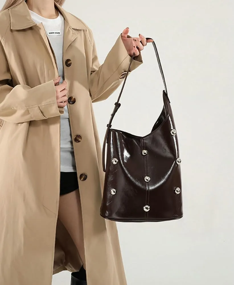 Women Trendy Shoulder Bag Large Capacity Riveted Bucket Bag Vintage Underarm Bag Satchel Purse Shopping Bag Travel Bag