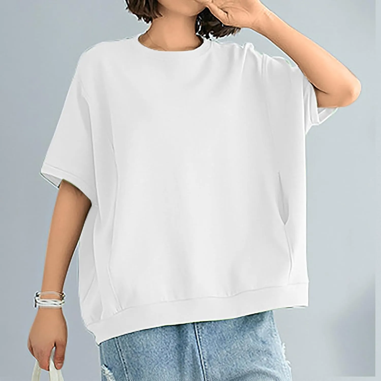 Women's Crew Neck T Shirt Oversized Casual Loose Short Sleeve Tee Summer Athletic Workout Pullover Tops with Pockets